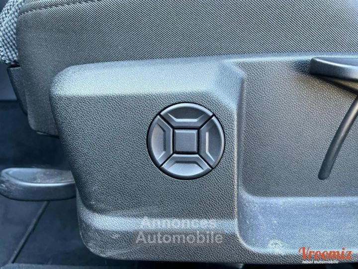 Audi Q3 TDI 150 ch S tronic 7 Business line - 39