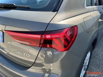 Audi Q3 TDI 150 ch S tronic 7 Business line   - 44