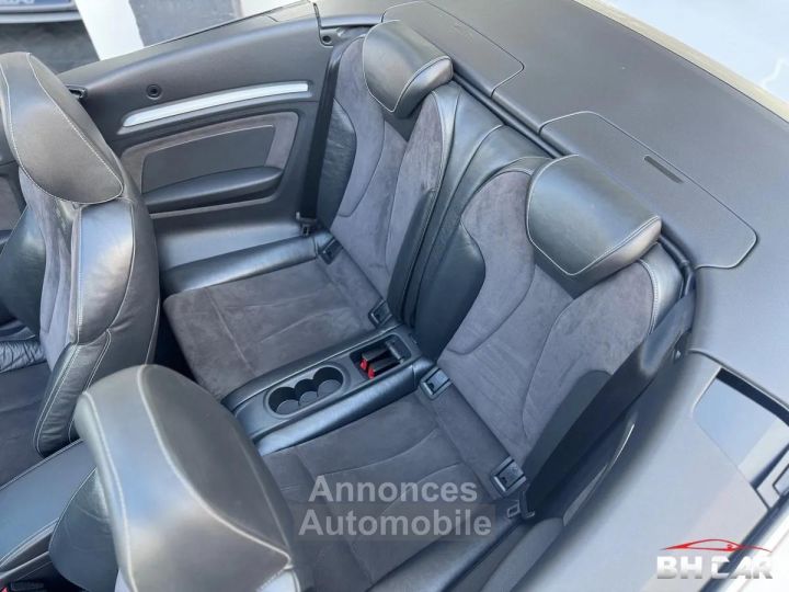 Audi S3 Quattro 20 TFSi 16V S-Tronic 6 300cv - 12