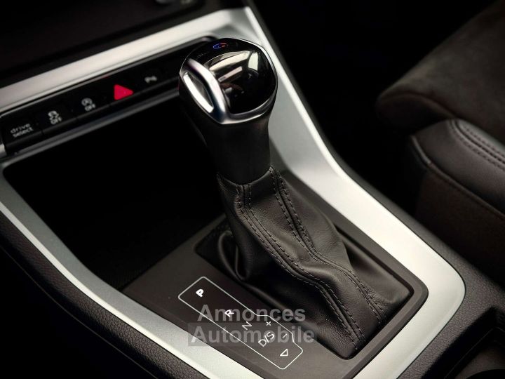Audi Q3 Sportback 20TDi S-LINE-COCKPIT-TO-CAMERA-PDC - 11