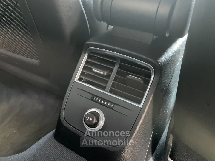 Audi A3 Sportback 30 TFSI 116 S tronic 7 Design Luxe / CAMERA DE RECUL / SIEGES CHAUFFANTS / GPS - 42