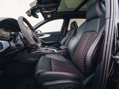 Audi RS4 Mythos Black Quattro Pano Adaptive Keyless   - 12