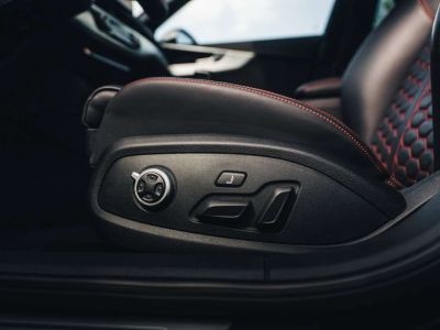 Audi RS4 Mythos Black Quattro Pano Adaptive Keyless   - 13