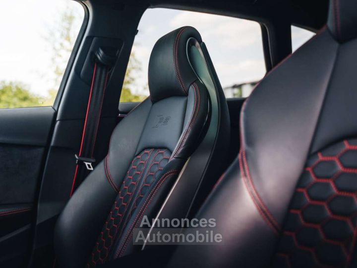 Audi RS4 Mythos Black Quattro Pano Adaptive Keyless - 24