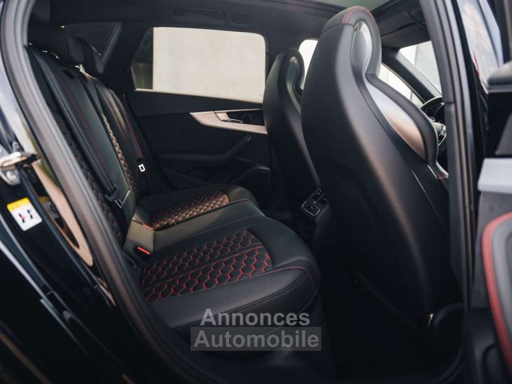 Audi RS4 Mythos Black Quattro Pano Adaptive Keyless - 27