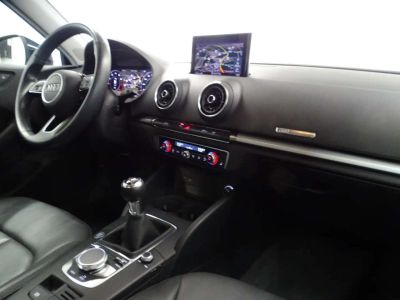 Audi A3 Sportback 30TFSi Design   - 8