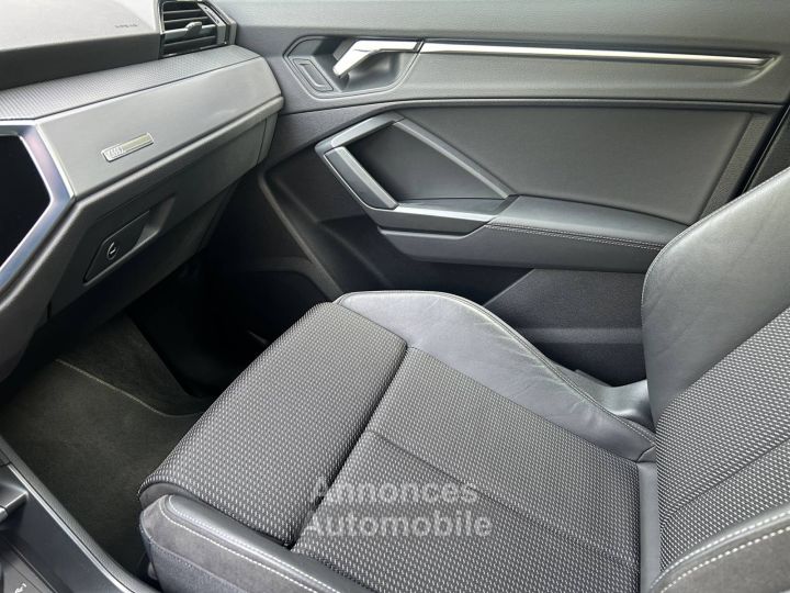Audi Q3 Sportback 45 TFSIe  245 ch S tronic 6 S line - 33