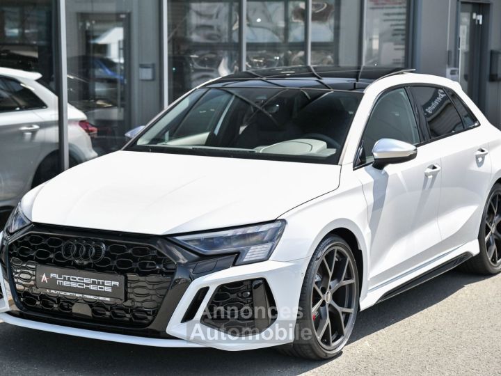 Audi RS3 Sportback 25 TFSI Pano - 2