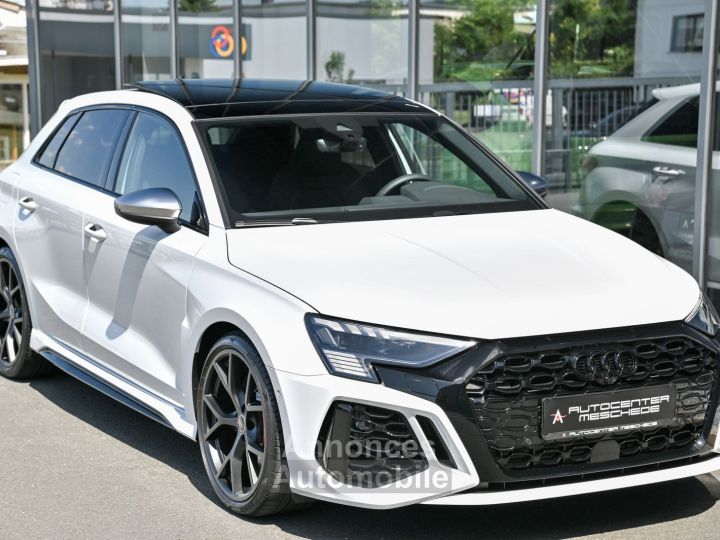 Audi RS3 Sportback 25 TFSI Pano - 3