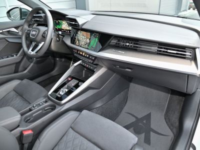Audi RS3 Sportback 25 TFSI Pano   - 11