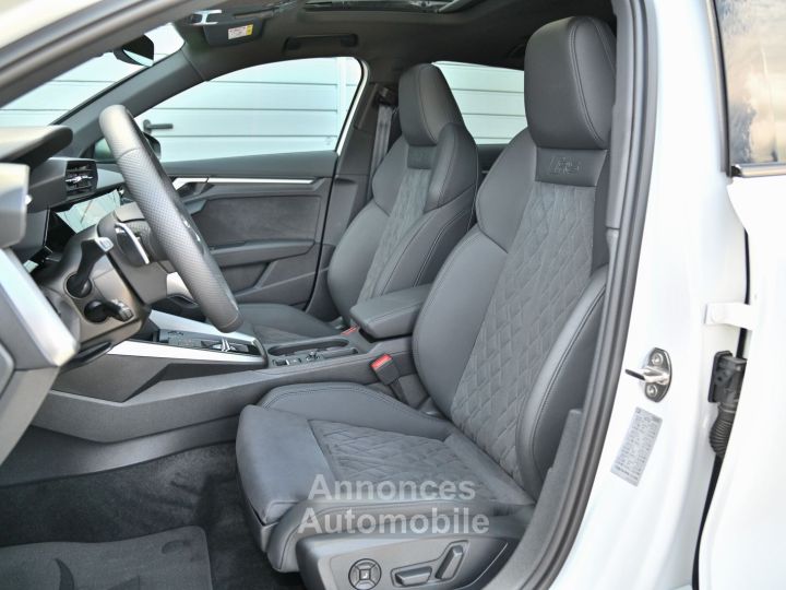Audi RS3 Sportback 25 TFSI Pano - 12