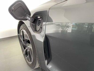 Audi e-tron GT 476ch quattro   - 10