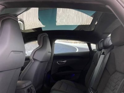 Audi e-tron GT 476ch quattro   - 11