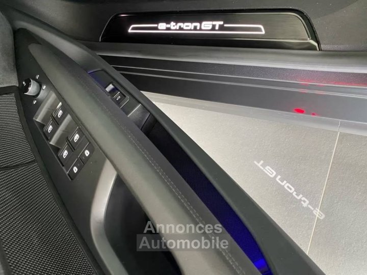 Audi e-tron GT 476ch quattro - 12