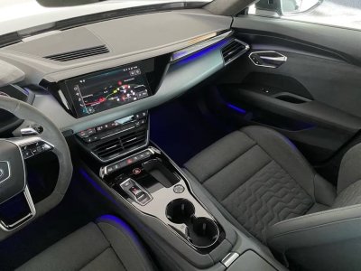 Audi e-tron GT 476ch quattro   - 15