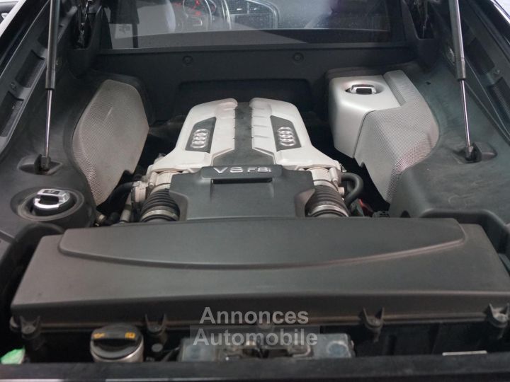 Audi R8 V8 42 FSI 420 Quattro R-Tronic - 6