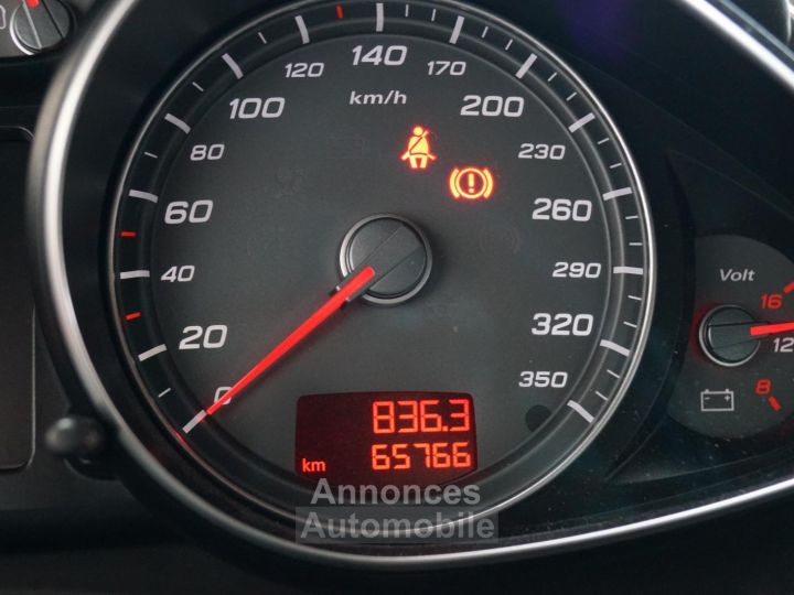 Audi R8 V8 42 FSI 420 Quattro R-Tronic - 7