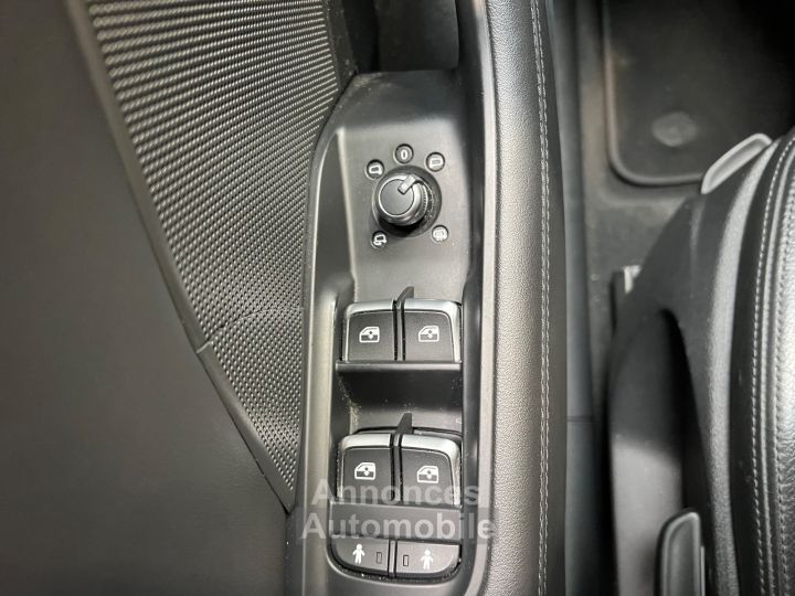 Audi A3 Sportback 20 TDI 150 S tronic 6 Design Luxe - 39