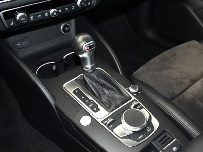 Audi A3 Sportback S-Line Ambition Luxe 35 TDI 150 S-Tronic GPS Virtual Attelage Car Play Pré Sense ACC Induction JA 18   - 25