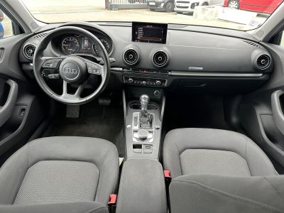 Audi A3 Sportback 14 TFSI 204 E-Tronic Design 2018   - 10