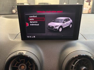Audi Q2 30 TDI 116 BVM6 Design/APPLE CARPLAY   - 23