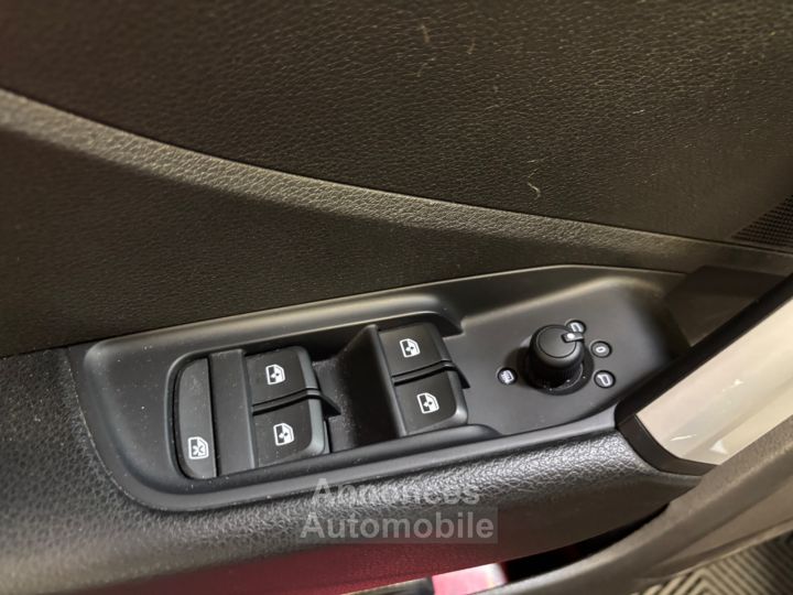 Audi Q2 30 TDI 116 BVM6 Design/APPLE CARPLAY - 28