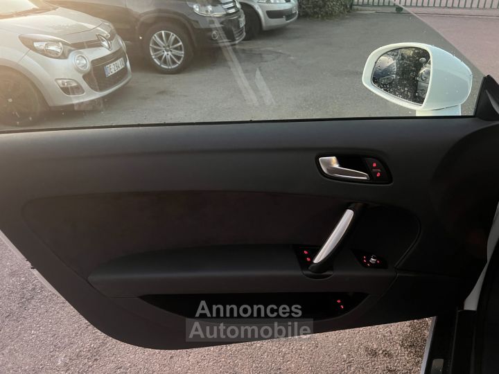 Audi TT 20 TDI 170 Quattro S line S tronic 6 - 11