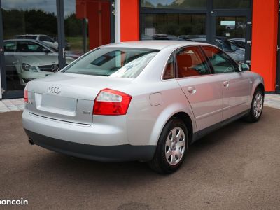 Audi A4 Série 2 (8E2) 20i 130ch Boîte manuelle 5 vitesses   - 4