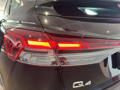 Audi Q4 E-Tron SPORTBACK Sportback 40 204 ch 82 kW S line   - 7