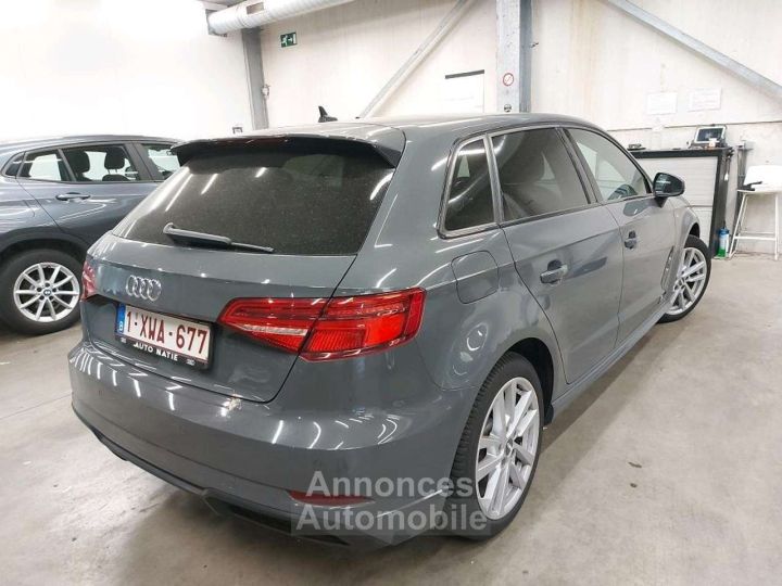 Audi A3 Sportback 30TFSi SLine - 3