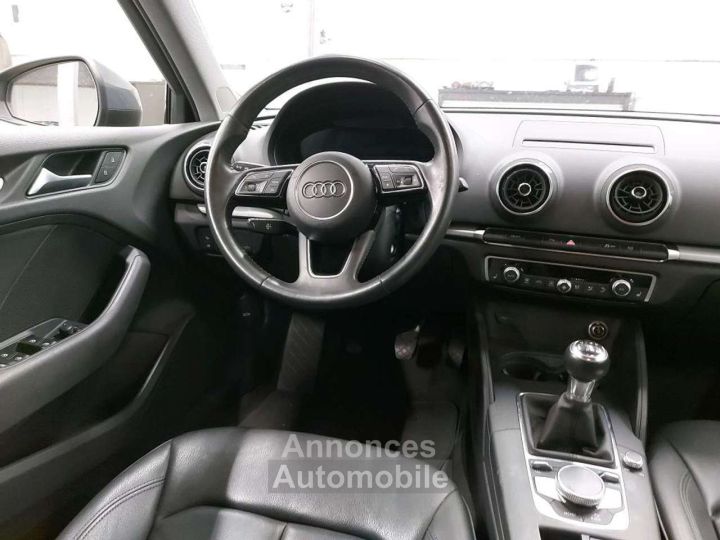 Audi A3 Sportback 30TFSi SLine - 5