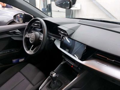 Audi A3 30TDi Sedan Advanced   - 3