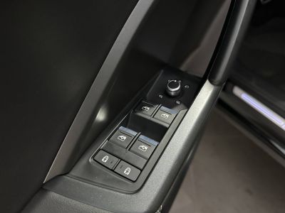 Audi Q3 45 TFSIe 245 ch S tronic 6 S line   - 14