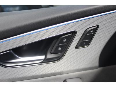 Audi Q8 Quattro 60 TFSIe 490 Tiptronic  S line TVA - Attelage   - 14