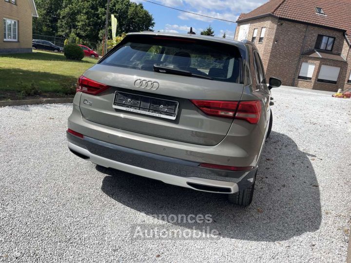 Audi Q3 20 TDi Design S tronic - 6
