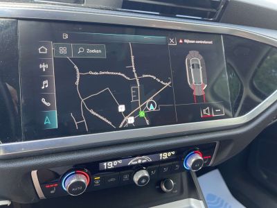Audi Q3 20 TDi Design S tronic   - 16