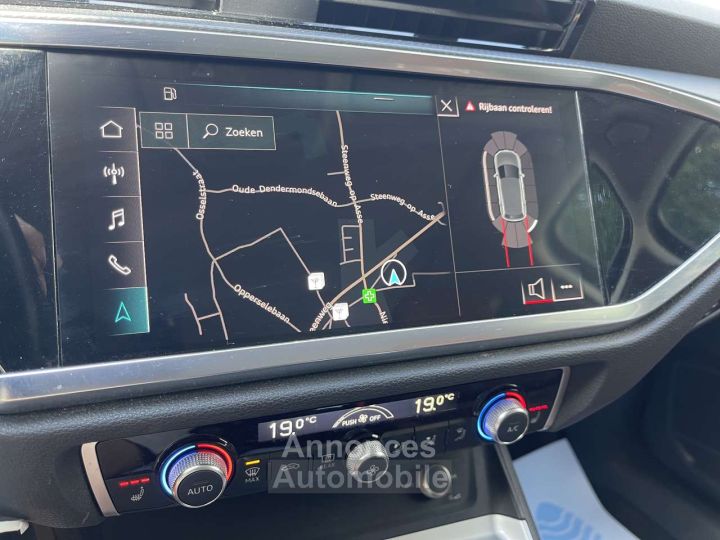 Audi Q3 20 TDi Design S tronic - 16