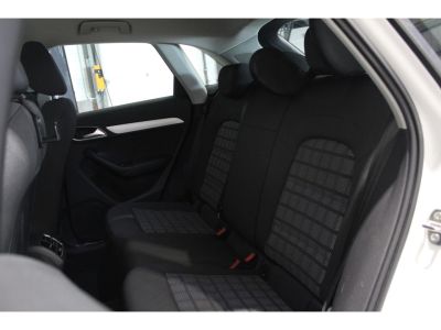 Audi Q3 14 TFSI COD - 150 - BV S-tronic  Ambiente PHASE 2   - 12