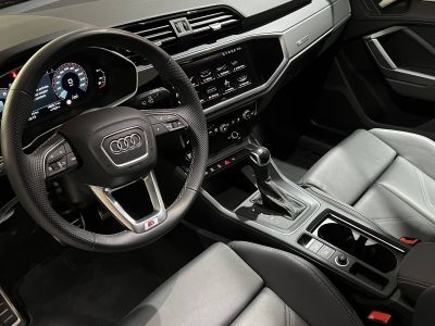 Audi Q3 35 TFSI 150 ch S tronic 7 S line   - 4