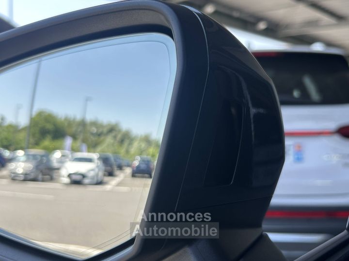 Audi Q3 35 TDI 150 ch S tronic 7 S line - 32
