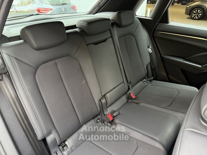 Audi Q3 35 tfsi s line 150 cv tronic 7 re - 11