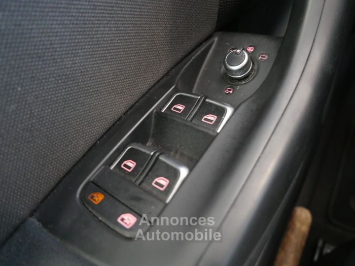 Audi Q3 20 TDI Ultra 150 ch Ambiente - 13