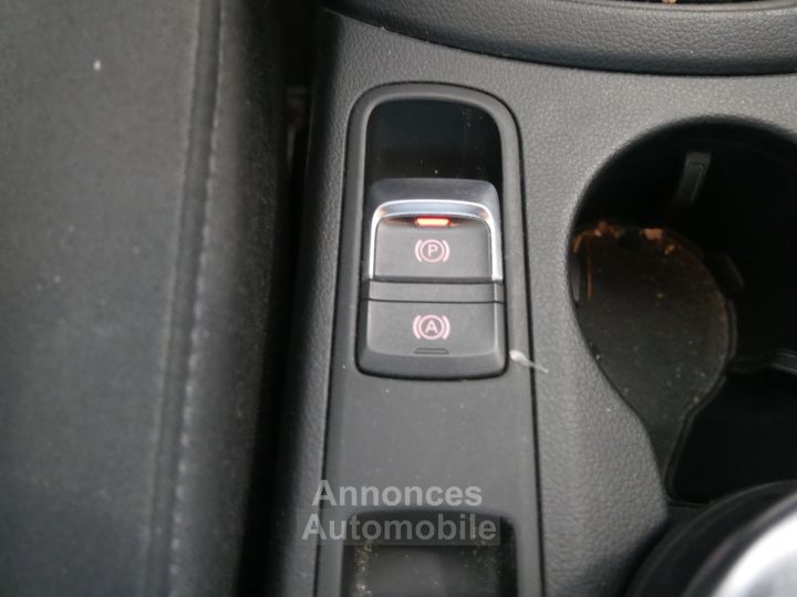 Audi Q3 20 TDI Ultra 150 ch Ambiente - 22