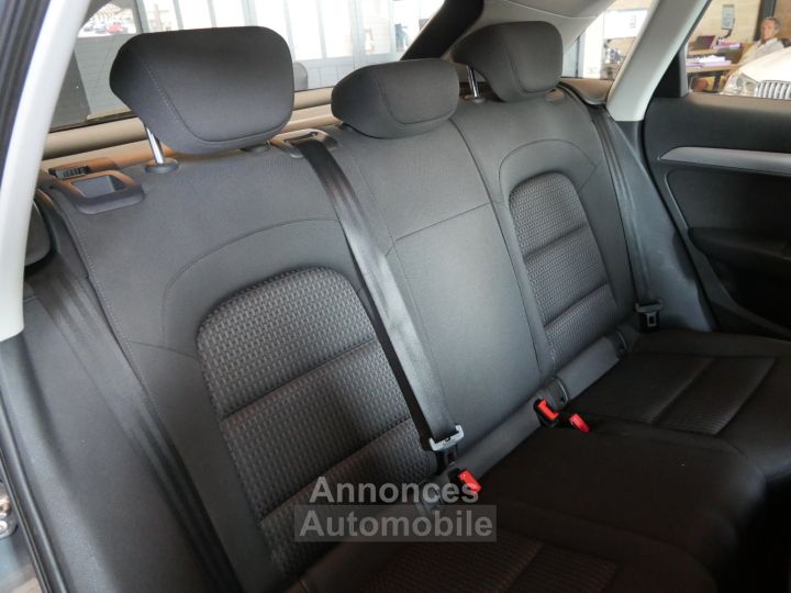Audi Q3 20 TDI Ultra 150 ch Ambiente - 24