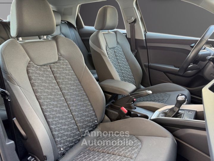 Audi A1 Sportback 30 TFSI 110 ch S tronic 7 Advanced 2 - 1 ERE MAIN - SUIVI - CARPLAY - PACK LEDS INTERIEUR - KEYLESS - GARANTIE - 10