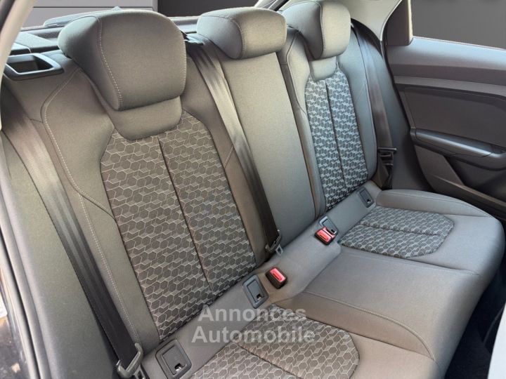 Audi A1 Sportback 30 TFSI 110 ch S tronic 7 Advanced 2 - 1 ERE MAIN - SUIVI - CARPLAY - PACK LEDS INTERIEUR - KEYLESS - GARANTIE - 11