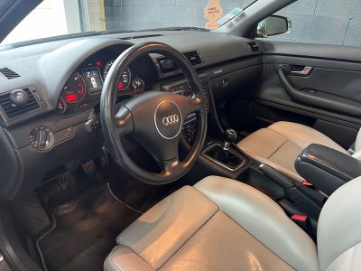 Audi S4 42 v8 344cv   - 11