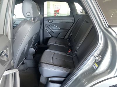 Audi Q3 35 TFSI 150 ch S tronic 7 S line   - 19