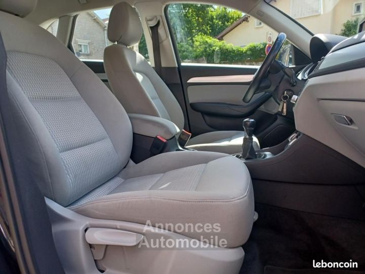 Audi Q3 20 TDI 140 AMBIENTE - 6