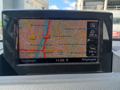 Audi Q3 20 TDI 140 AMBIENTE   - 10